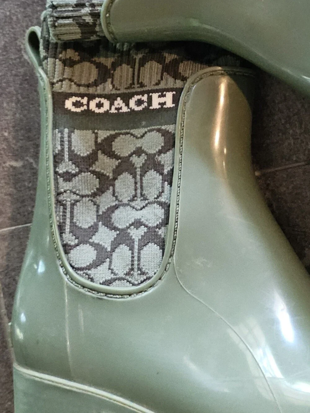 💚 Coach Rivington Pull-On Olive Rain Boots (Women's Size 5 / Kids' Size 3.5)
